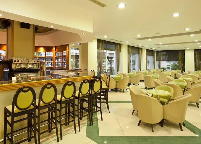 基普里奥蒂斯马里斯套房酒店 酒店