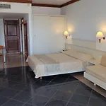 Szálloda Kipriotis Maris 5*