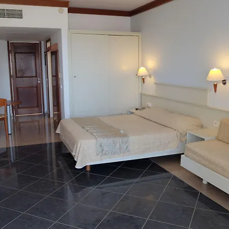 ホテル Kipriotis Maris 5*