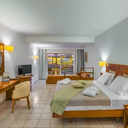 Kipriotis Maris Hotel 5*